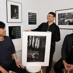 展示会を開いた（左から）中野智文さん、北義昭さん、川口雅武さん＝芦屋市船戸町