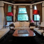 一般公開される旧松本邸の応接室（宝塚市立中央図書館提供）