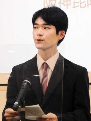 最優秀賞を受賞した阪神昆陽高校の天野竜也さん（兵庫県高等学校定時制通信制教育振興会提供）