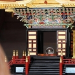 公開された「剱珠」。水晶を納める神殿は江戸時代初期に作られたとされる＝広田神社