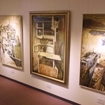 塚本龍さんの作品が並ぶ会場＝川西市立ギャラリーかわにし