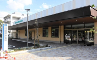 移転・リニューアルされた尼崎市の休日夜間急病診療所＝尼崎市西難波町６