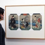 浮世絵で艶やか、江戸の女たち　化粧のしぐさや子どもと遊ぶ姿　歌川国貞などの110点展示　芦屋