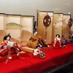 ひな人形きらびやかに　酒ミュージアムで企画展　端午の節句の具足飾りも