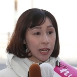長谷川羽衣子氏