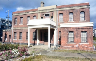 国の登録有形文化財に登録されることになった旧尼崎紡績本社事務所＝尼崎市東本町１