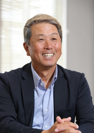 部活動地域移行を受け、軟式野球クラブを発足させる「野球心」代表の水口栄二さん＝西宮市内（撮影・小林良多）