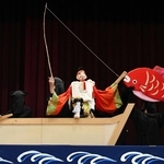 感情乗せて人形浄瑠璃　西宮・浜脇中の11人「えびすかき」継承の一環　和太鼓演奏や曲芸を披露