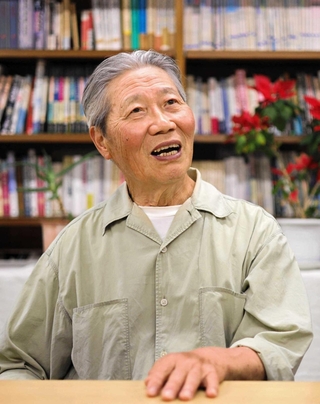 九州地区中国帰国者二世連絡会会長の小島北天さん＝福岡市