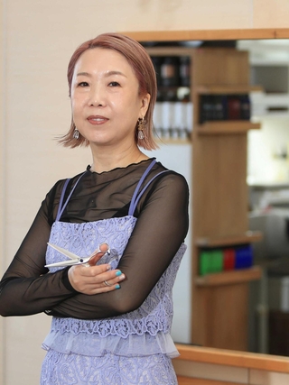 １９歳で来日。美容室経営者として活躍する田中梨紗さん＝西宮市高松町（撮影・小林良多）