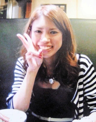 ２８歳で亡くなった角谷さんの長女美果さん（提供）