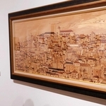 寄せ木で描く絵画、タラセア制作45年　宝塚在住の作家、星野さん地元で企画展　触れられる作品も