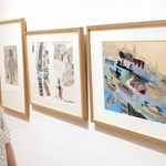 チェコの作家による絵本原画が並ぶ＝芦屋市伊勢町