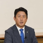 尼崎市長選への立候補を正式に表明した現職の松本真氏＝尼崎市東七松町１（撮影・小林良多）