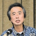 内部通報とオンブズマンをテーマに講演した金平茂紀さん＝尼崎市昭和町通２