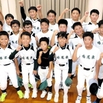 西日本大会で初優勝した鳴尾東ビクターズのメンバー＝西宮市笠屋町