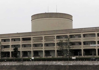 宝塚市役所＝宝塚市東洋町