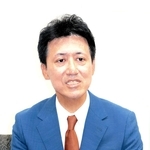 ３期目への決意を語る越田謙治郎氏＝川西市役所