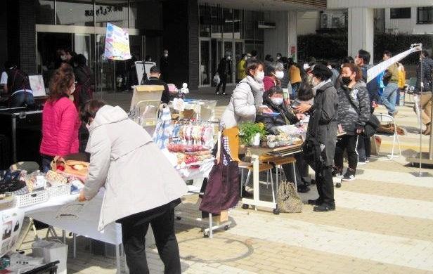 去に行われた「まんまるケってぃ」の様子（東灘区役所提供）