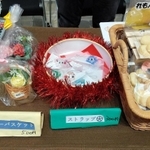 過去に行われた「まんまるケってぃ」で販売された小物や焼き菓子（東灘区役所提供）
