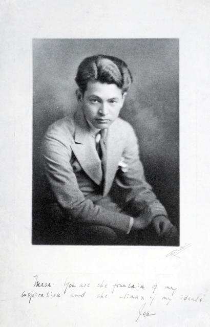 婚約時代に正子に贈った白洲次郎のポートレート（１９２８年、旧白洲邸　武相荘蔵）