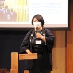 「銘木師」の仕事や木造建築の魅力について語る中川典子さん＝神戸市東灘区御影塚町１