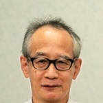 インタビューに答える東灘区医師会の是則清一会長＝神戸市東灘区御影中町４の東灘区医師会事務局