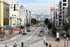 全国で初めて「歩行者利便増進道路」に指定された大手前通り＝姫路市駅前町