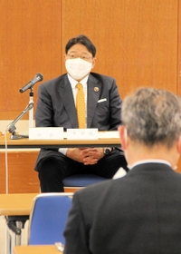 対策本部会議で８日以降の方針を説明する清元秀泰市長＝姫路市安田４