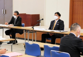 対策本部会議で８日以降の方針を説明する清元秀泰市長＝姫路市安田４
