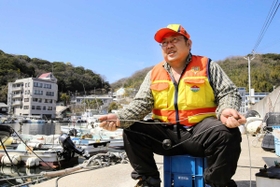 狩猟免許を取得した濱野年晃さん。「まずは島の安全を守りたい」と意気込む＝姫路市家島町宮
