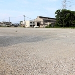ルート上にある企業の移転先として姫路市が整備した土地。事業中止で用途は不明となっている＝姫路市白浜町甲