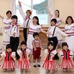 本番に向けてミュージカルの稽古に励む出演者ら＝姫路市別所町別所