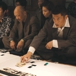 「孤狼の血　ＬＥＶＥＬ２」で賭場の勝負師を演じる播戸竜二さん（（Ｃ）２０２１「孤狼の血　ＬＥＶＥＬ２」製作委員会）