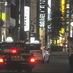 播磨最大の繁華街、姫路・魚町地区。パトカーで重点的に飲酒運転を取り締まっている＝姫路市魚町