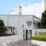 来年末にガラスびんの生産停止を予定する石塚硝子姫路工場＝姫路市飾磨区今在家