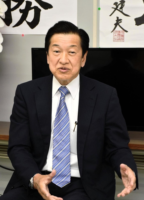７回目の当選を果たし、環境相としても抱負を語る山口壮氏＝相生市旭１