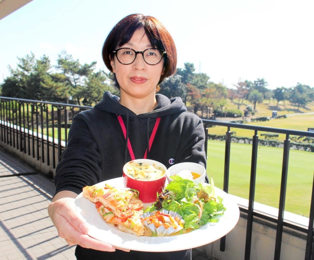 姫路シーサイドゴルフコースの女性客限定ランチ＝姫路市大塩町