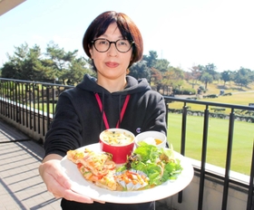 姫路シーサイドゴルフコースの女性客限定ランチ＝姫路市大塩町