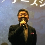 「燃えよ剣」の上映後に舞台あいさつをする原田真人監督＝アースシネマズ姫路