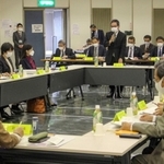 市立高校の今後の方向性などが話し合われた審議会＝姫路市中地、市勤労市民会館