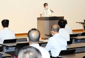 暴言体罰問題を受け、緊急開催された校園長会＝姫路市北条口３