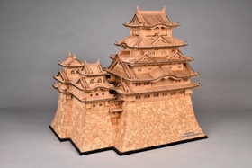 一部会場で展示予定の「マッチ棒の姫路城」（県立歴史博物館提供）