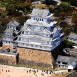 白鷺城とも呼ばれる姫路城。３千万円以上のふるさと納税で城主気分を味わえる＝姫路市本町