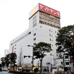 市民に惜しまれつつ閉店したヤマトヤシキ姫路店（２０１８年撮影）