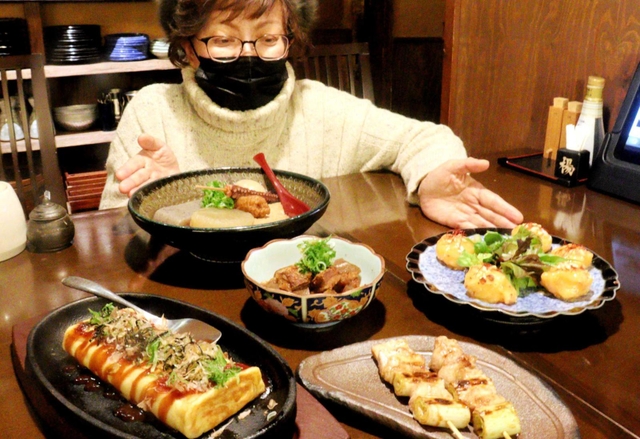 ハラルに対応したメニュー。焼き鳥や姫路おでんなど種類も増えつつある＝居酒屋ごん太