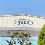 社風にも通ずる「ＮＳＤＫ」の看板
