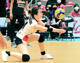 姫路の守りの要、リベロの花井萌里も代表入りで世界レベルを目指す＝ヴィクトリーナ・ウインク体育館