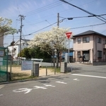 北沢産業網干鉄道との交差予定地。公園は網干鉄道の廃線跡という＝姫路市余部区下余部