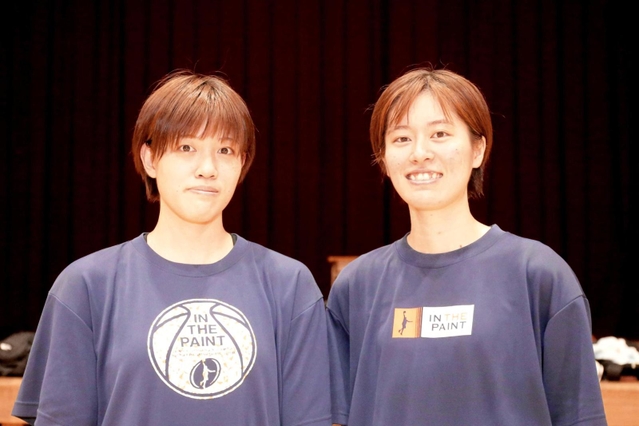 大学に続いて一緒に挑戦を続ける須永麻美（右）と樋口栞帆